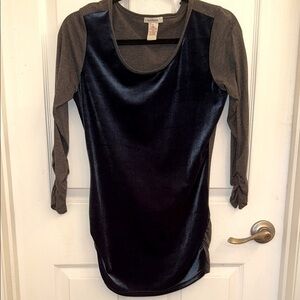 Sundance NWOT Blue Velvet & Gray Fitted Long Blouse